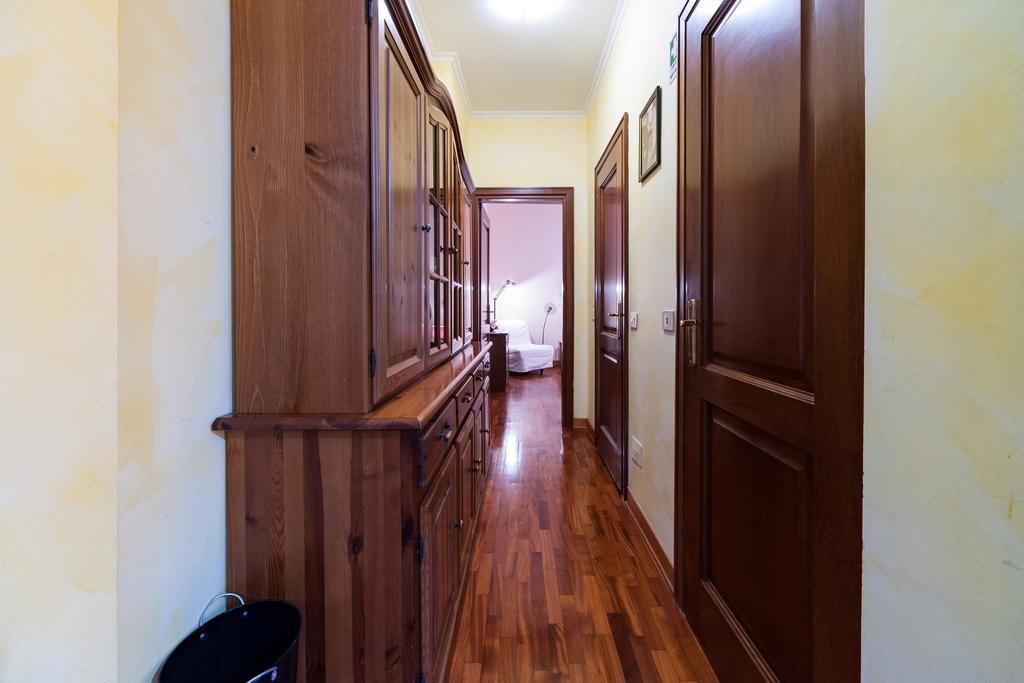 Tridomus Apartment - Mecenate 77 โรม ภายนอก รูปภาพ